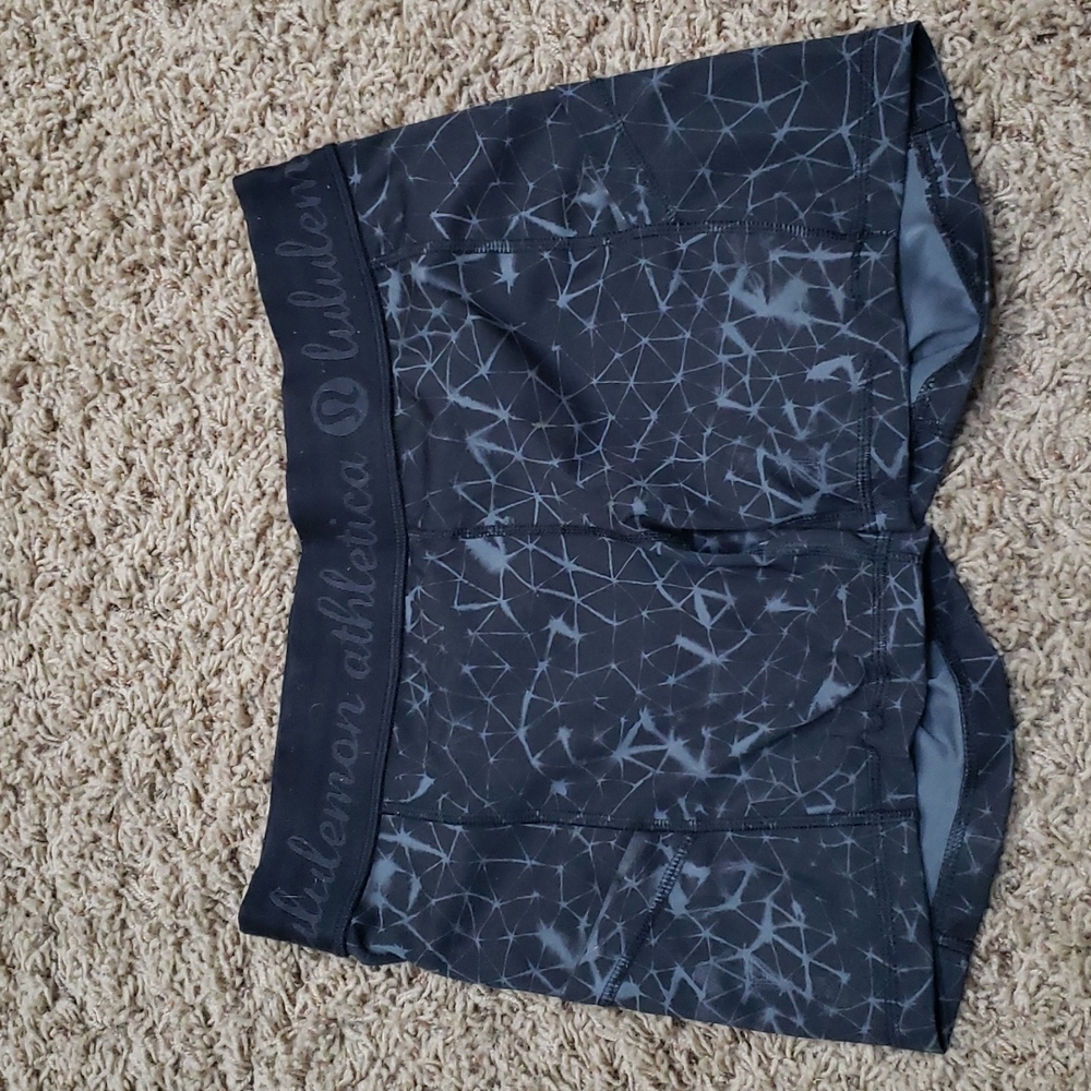 Lululemon Shorts 2.5"